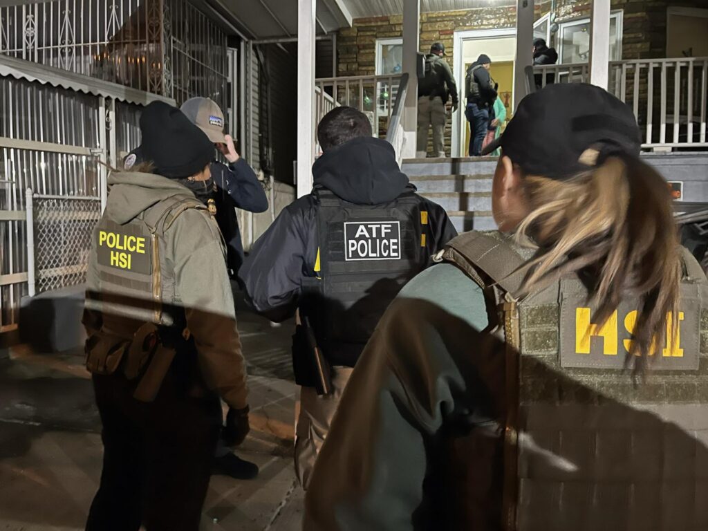 EE. UU. comienza el operativo migratorio 'La telaraña de Charlotte' en Carolina del Norte - AlbertoNews