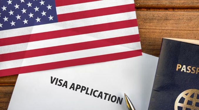 EEUU solicita negar visas de residencia a extranjeros gordos