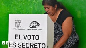 Ecuador vota «no» a las 4 preguntas del referéndum promovido por el presidente Daniel Noboa