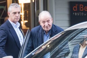 El Rey Juan Carlos I llega a Sanxenxo (Pontevedra) en medio del revuelo por la publicación de sus memorias | europapress.es