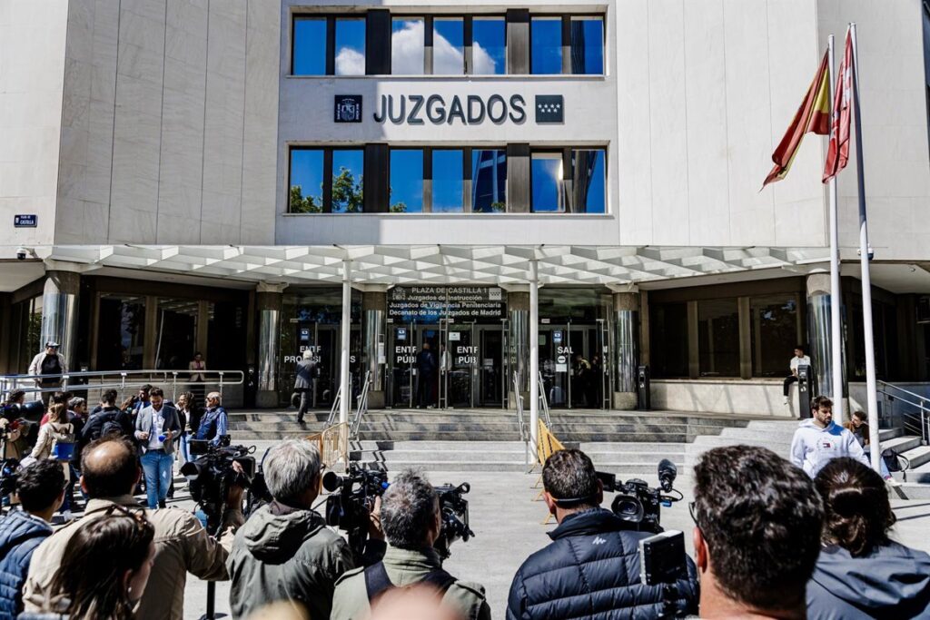 El abogado de Manos Limpias renuncia al caso de Begoña Gómez por convertirse "en una controversia política y mediática"