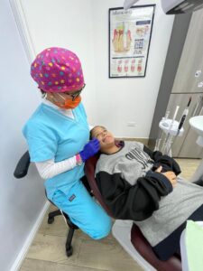 El alto índice de caries amenaza la salud bucal de los niños