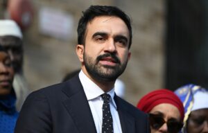 El demócrata Zohran Mamdani gana la contienda por la alcaldía de la ciudad de Nueva York