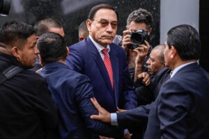 El ex presidente de Perú, Martín Vizcarra, condenado a 14 años de prisión por corrupción | elmundo.es