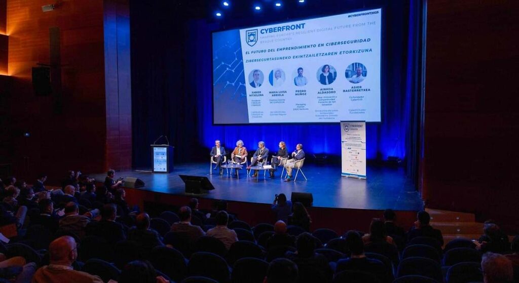 El foro Cyberfront de San Sebastián presenta el primer nodo operativo de la futura Red de Hubs de Ciberseguridad de España