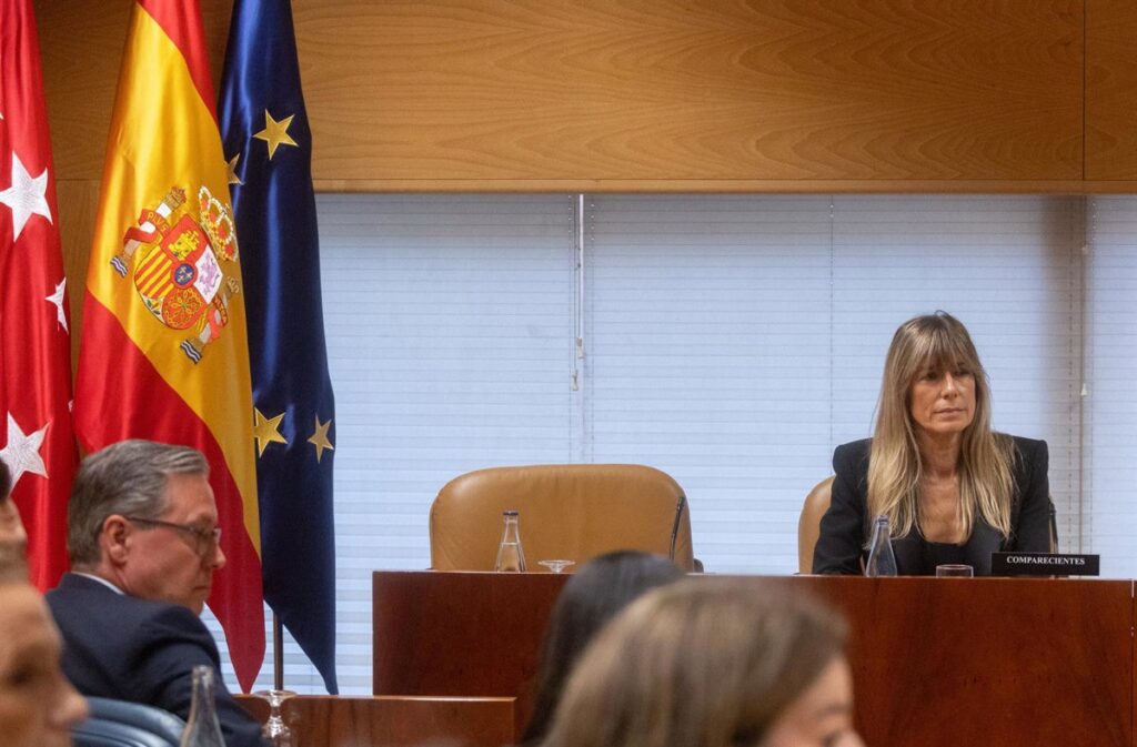 El juez Peinado recibe de Moncloa los correos de Begoña Gómez y pide a la UCO que los analice