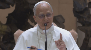 El papa dice  que Internet es una “nueva forma” de dependencia entre los jóvenes