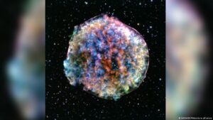 El universo podría estar frenando su expansión acelerada – DW – 10/11/2025