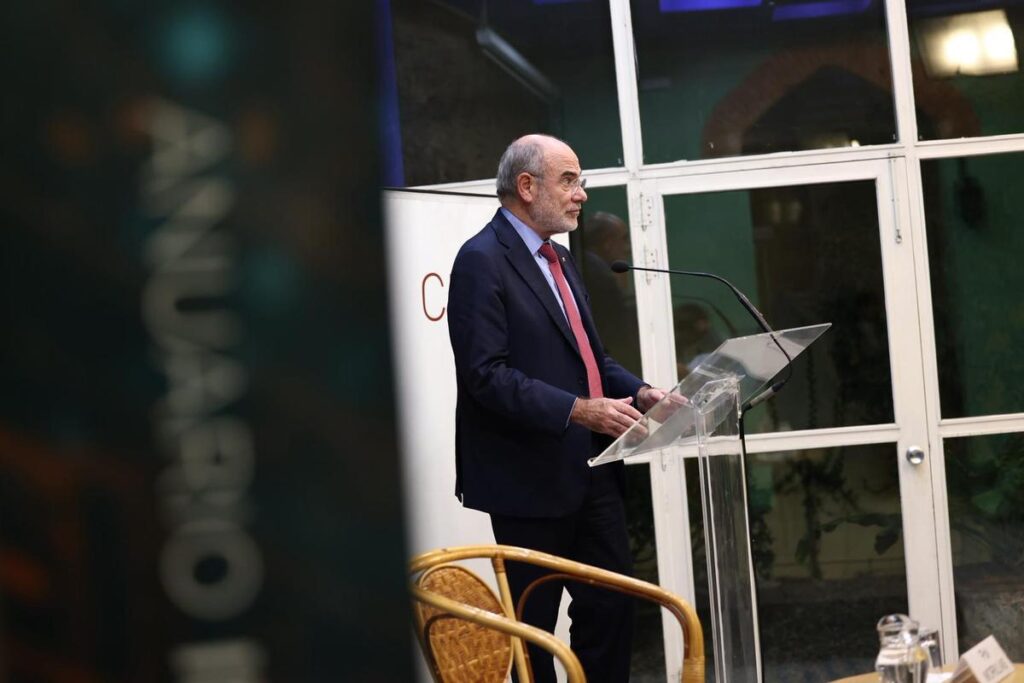 Jaume Duch, Conseller de la Unión Europea y Acción Exterior, en la presentación del Anuario de CIDOB