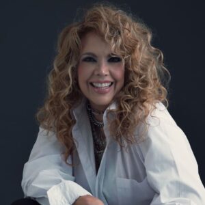 Elaiza Gil: “No es lo mismo la soledad que estar soltero”