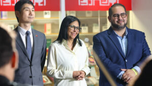 Embajada de China entrega casi 600 instrumentos musicales al Sistema Nacional de Orquestas – Correo del Orinoco