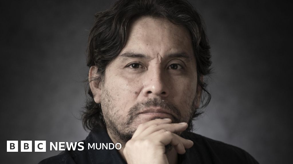 "En el Perú, el mejor elogio que te pueden hacer es que no pareces peruano. Son pocos los peruanos que se identifican con su rostro, con su país"