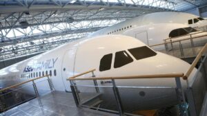FALLO AIRBUS | Cancelaciones y retrasos en vuelos en todo el mundo por un fallo en un modelo de Airbus | elperiodico.com