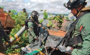 Fanb se adjudicó la destrucción de balsas y equipos de minería ilegal en un embalse de Bolívar