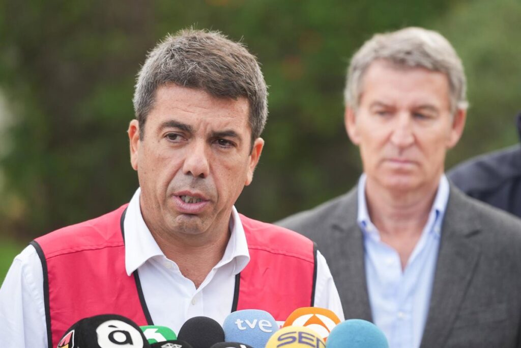 Feijóo y Mazón mantendrán una conversación este domingo para "analizar el contexto político de la Comunidad Valenciana"