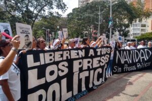 Foro Penal registra 884 presos políticos: aún hay adolescentes