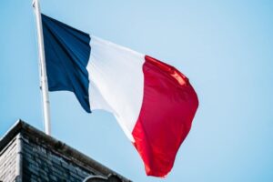 Francia alerta sobre viajes a Venezuela y pide posponerlos debido a «riesgo extremo»