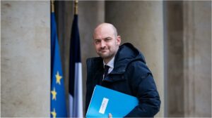 Francia condena las operaciones militares de EEUU en el Caribe y dice que «van contra la ley»