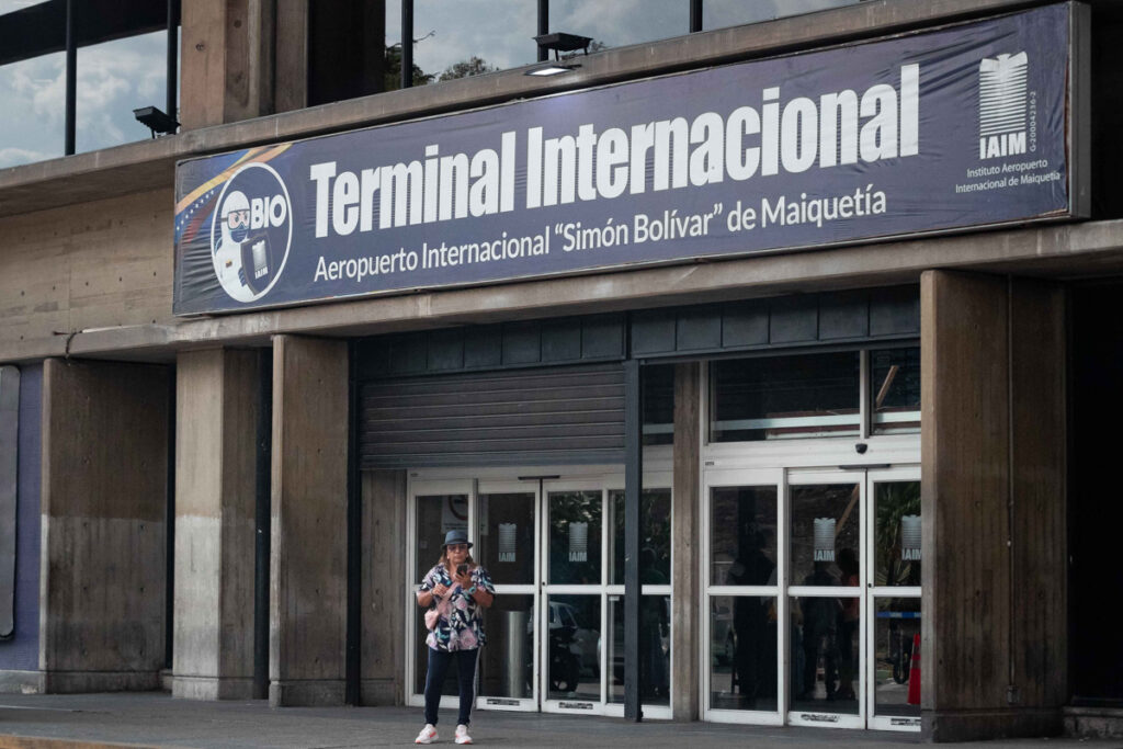 Gobierno de Maduro y aerolíneas se reunieron para garantizar continuidad de vuelos