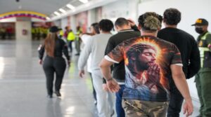 Gobierno recibe a 166 connacionales que retornan de Texas