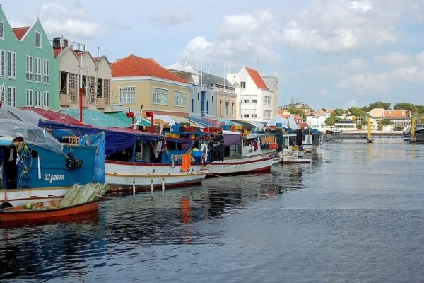 Gremio plantea reapertura total de la frontera con las Islas ABC para reanudar turismo de salud