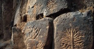 Hallan en Anatolia una serie de petroglifos contemporáneos de Çatalhöyük y anteriores a los grandes imperios de la antigüedad