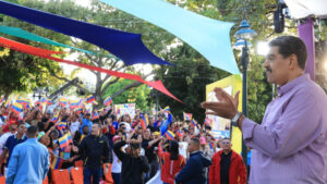 Hinterlaces: encuestados opinan que Maduro garantiza la paz