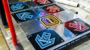 Hombre bailó 144 horas en el juego Dance Revolution y batió insólito récord Guinness