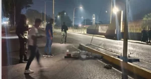 Hombre murió tras impactar su moto contra una isla en San Carlos