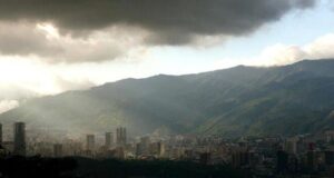Inameh estima mantos nubosos y lluvias para este miércoles