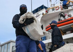Incautaciones de cocaína de la Guardia Costera de EEUU alcanzan máximo histórico con Trump – AlbertoNews