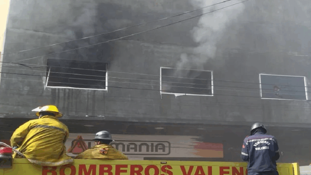 Incendio en el sur de Valencia afectó a tapicería