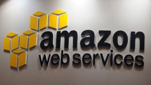 Integración de la IA desencadena miles de despidos y amenaza a un cuarto de los empleos