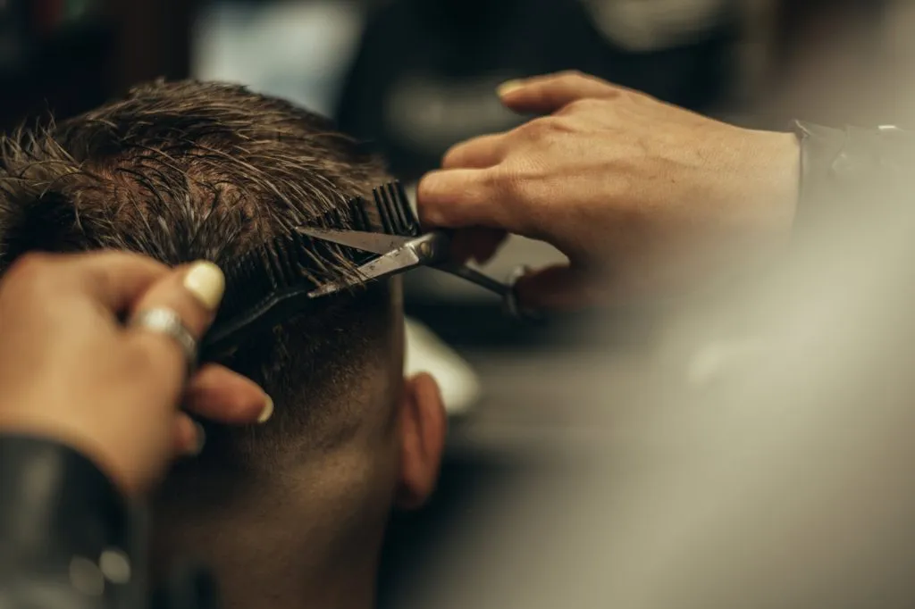 Invitan a inscribirse en los cursos de Peluquería y Masterclass de Cortes