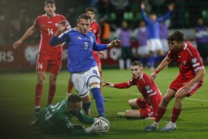 Italia se salvó de la humillación en Moldavia, pero el Mundial sigue lejísimos