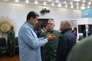 Jefe de Estado sostiene reunión con el Consejo de Ministros
