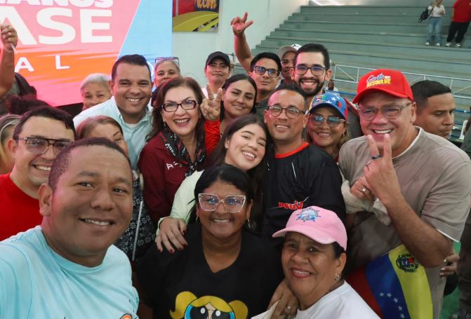 Jorge Rodríguez insistió que venezolanos "están preparados" para "defender al país" contra EEUU