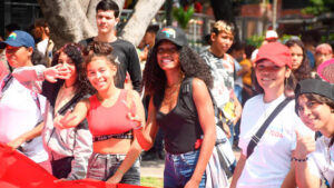 Juventud marcha por el Día del Estudiante Universitario