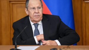 Kremlin reitera que Lavrov está “trabajando”, pese a rumores – DW – 10/11/2025