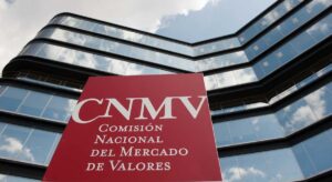 La CNMV recomienda a las empresas elaborar sus informes de sostenibilidad de 2025 ya en base a la CSRD, aunque no esté transpuesta