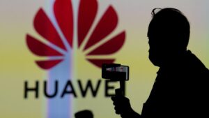 La Comisión Europea estudia obligar a países como España a eliminar a las chinas Huawei y ZTE de sus telecomunicaciones | elperiodico.com