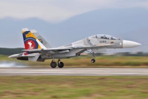 La Fanb desplegó al menos 15 aeronaves sobre Maracay por este motivo (VIDEO)