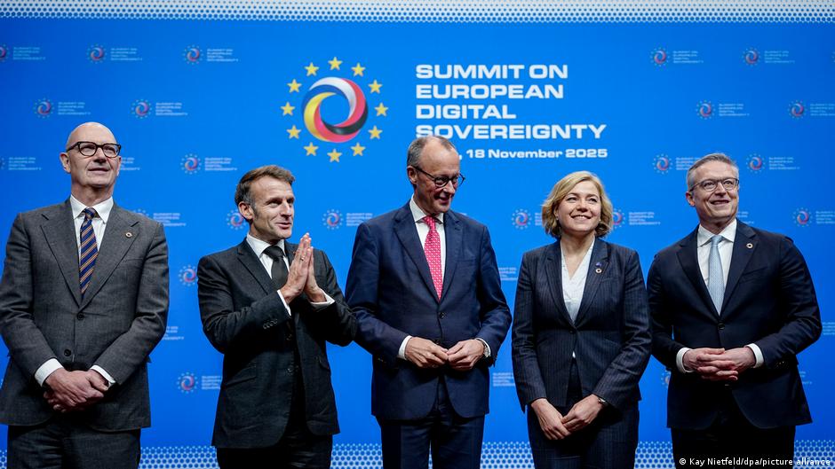 La UE busca reducir su dependencia digital de China y EE.UU. – DW – 24/11/2025
