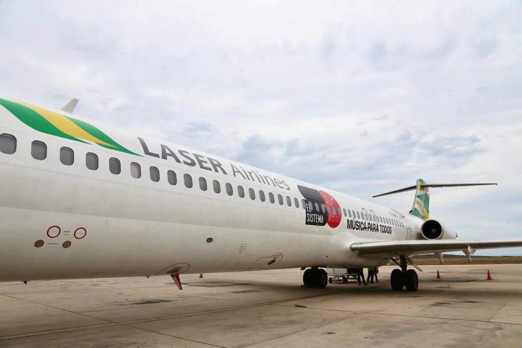 La aerolínea venezolana Laser suspende sus vuelos a Madrid hasta el #1Dic