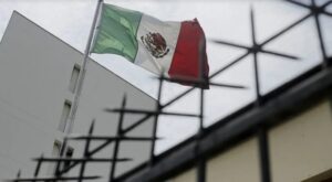 La encargada de la Embajada de México en Perú abandona el país