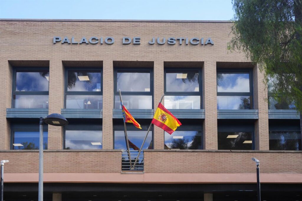 La jueza llama a declarar como testigos a los escoltas y el chófer de Mazón el día de la dana