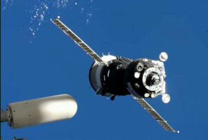 La nave Soyuz MS-28 transporta nuevos astronautas a la Estación Espacial Internacional
