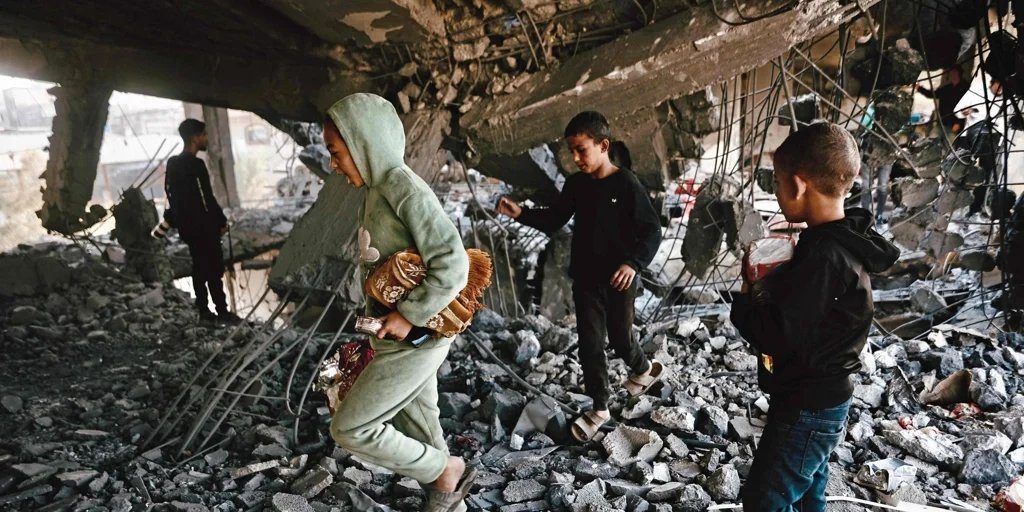 La ofensiva de Israel en Gaza, con 30 muertos en los últimos dos días, tensiona la tregua 41 días después de la entrada en vigor