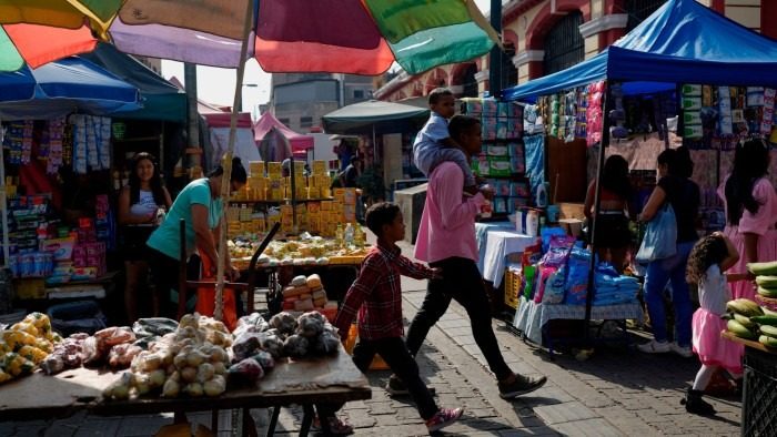 La pésima situación económica de Venezuela aumenta la presión sobre Nicolás Maduro
