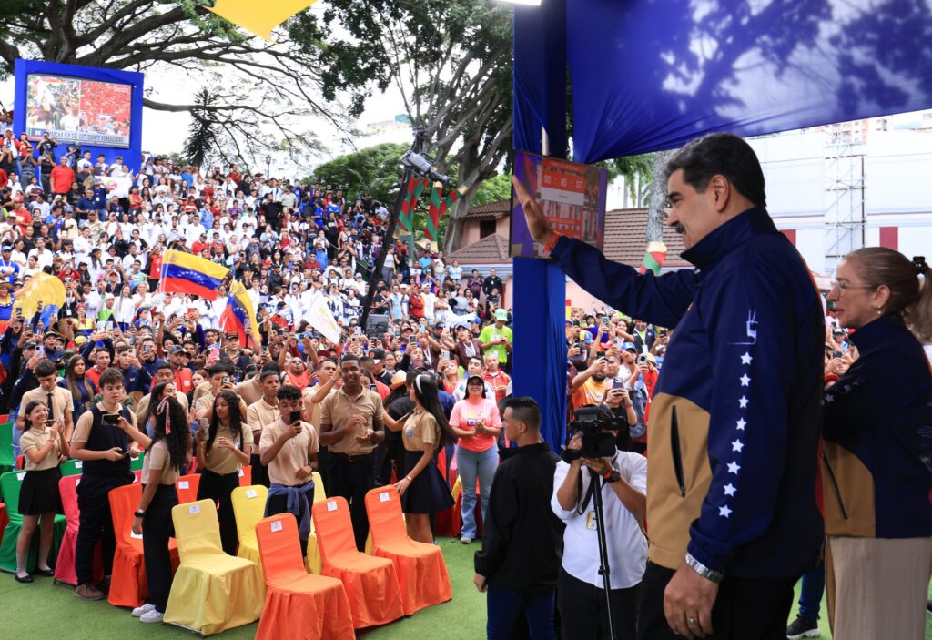 La petición que hizo Maduro tras intensificarse las actividades militares de EEUU cerca de Venezuela